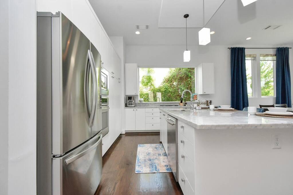 Villa Casa Labella - Downtown Skyline Views - Sleeps 10 à Houston Extérieur photo