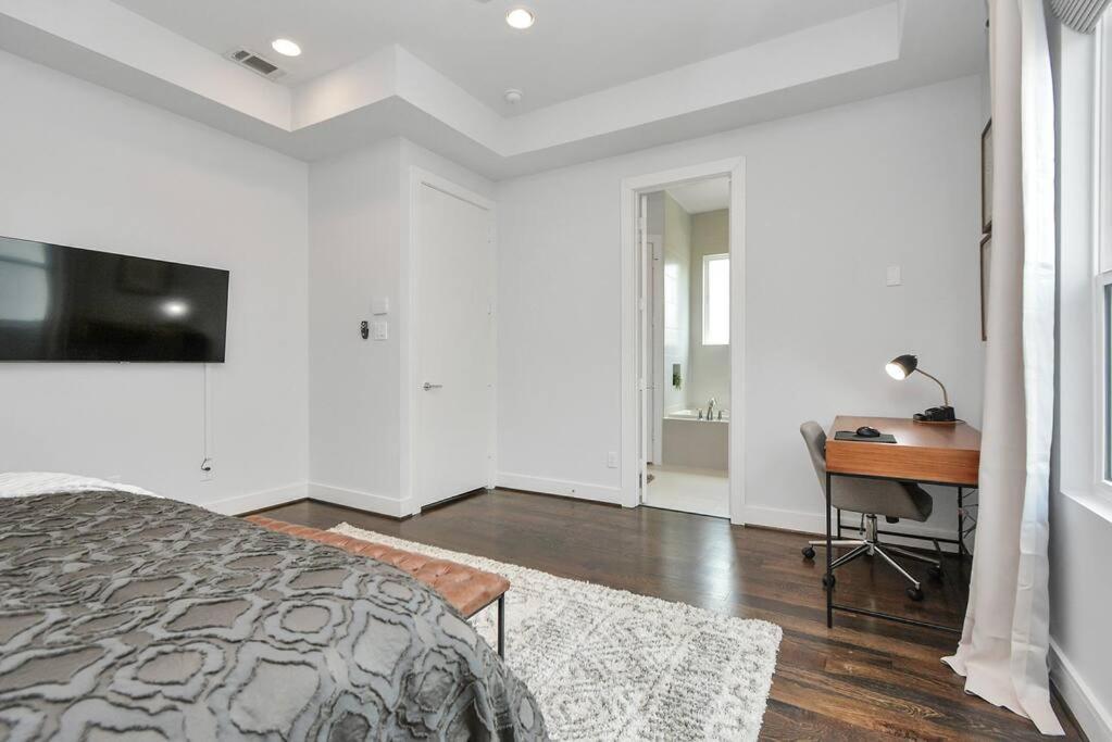 Villa Casa Labella - Downtown Skyline Views - Sleeps 10 à Houston Extérieur photo